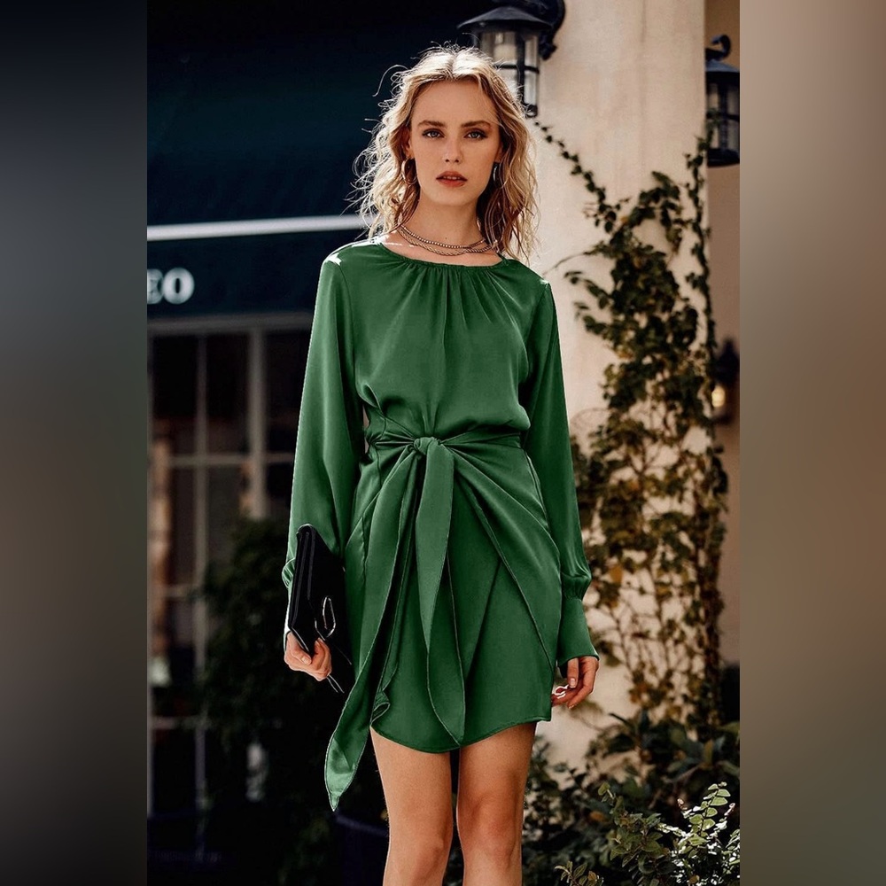 Dress - Picture 2 of 7